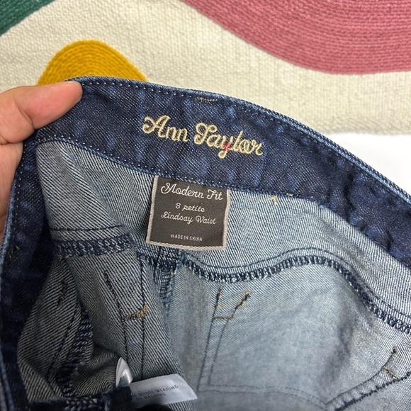 Ann Taylor Y2K straight Lindsay waist modern fit wide leg Blue dark Jeans Sz 8P - Picture 4 of 8